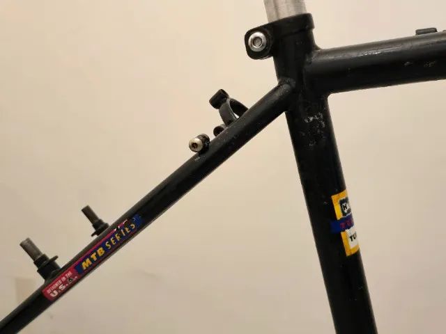 Vendo kit, Quadro GIANT Acapulco, aro 26 com acessórios (Anos 90