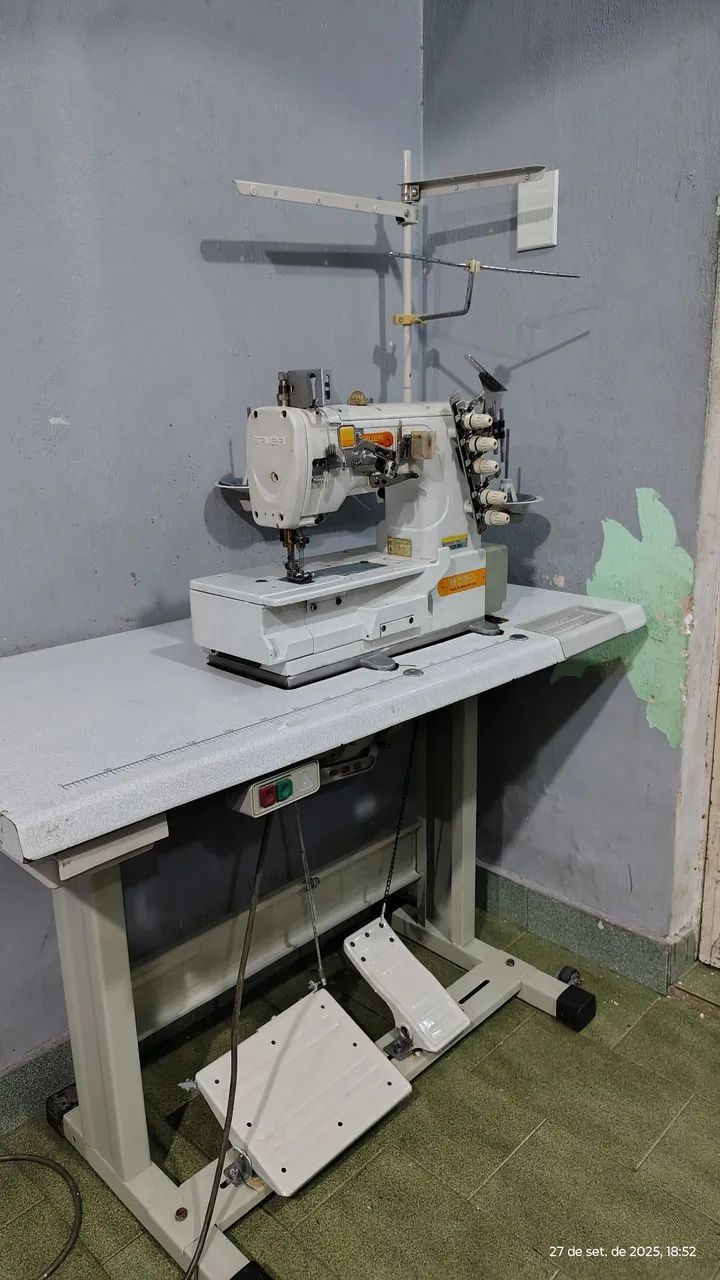 Máquina de costura  - Foto 4