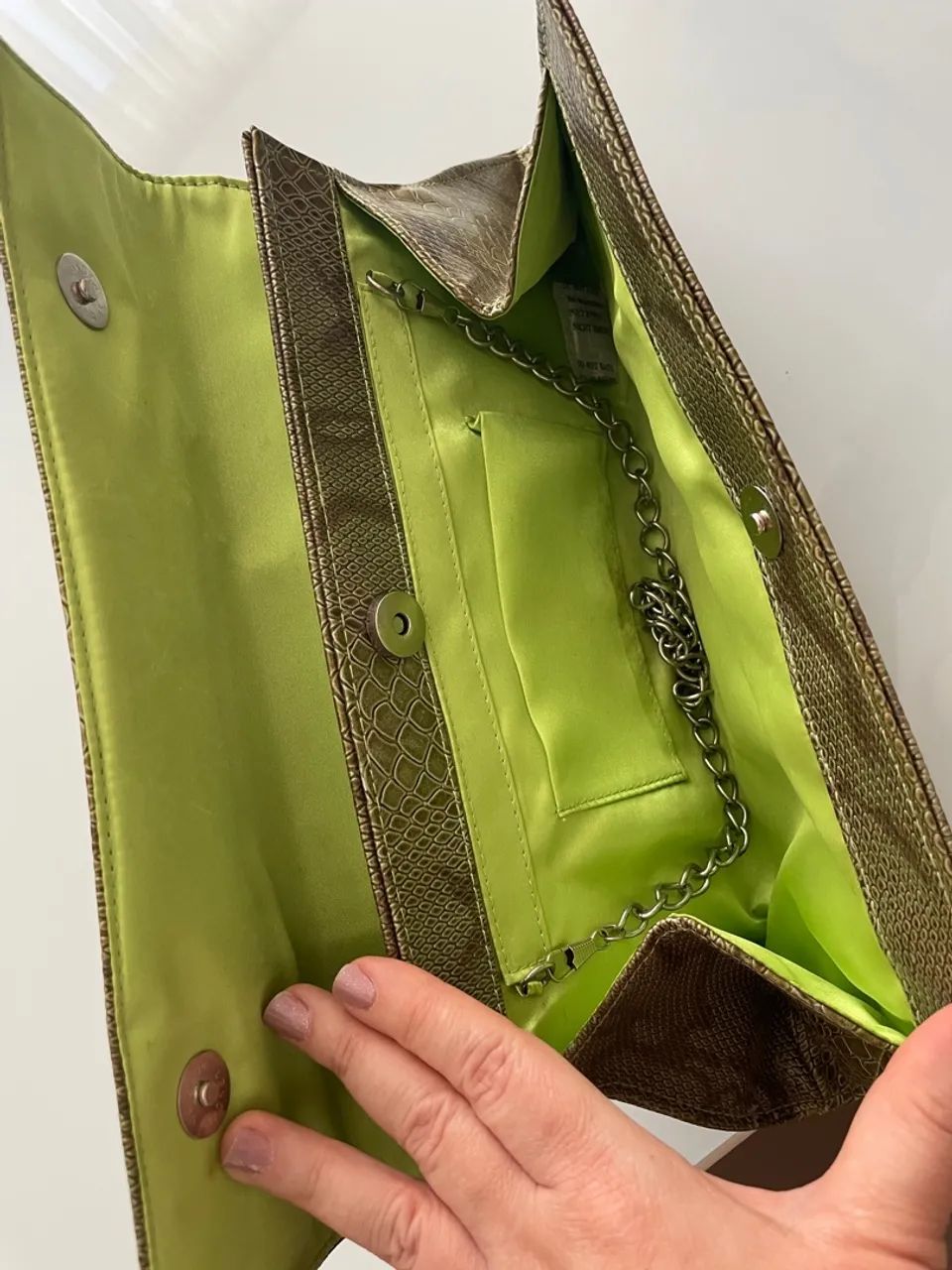 Bolsa Clutch Verde com Corrente - Foto 2