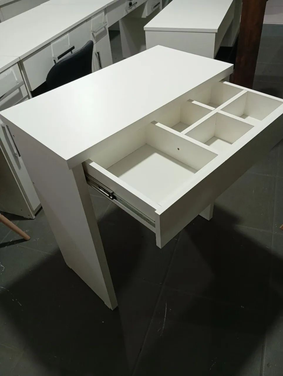 Mesa Engrossada 70x35cm com gaveta - Foto 2