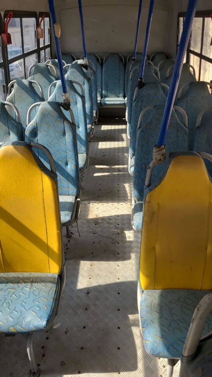 Ônibus VW/ Neobus Thunder 2007 - 29 Lugares<br><br>29 Lugares - Foto 5