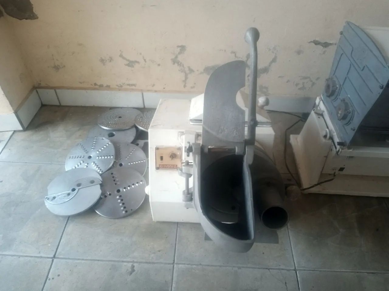 Multiprocessador alimentos usado 6 discos - retirar em Blumenau SC 