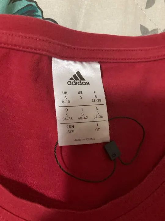 Camiseta vermelha do Flamengo Feminina com detalhes em preto - Foto 3