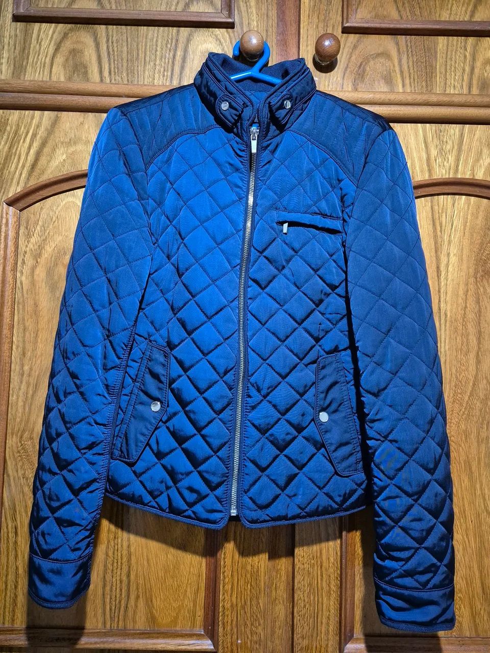 Jaqueta preta,Zara  Acolchoada - Elegância e Conforto