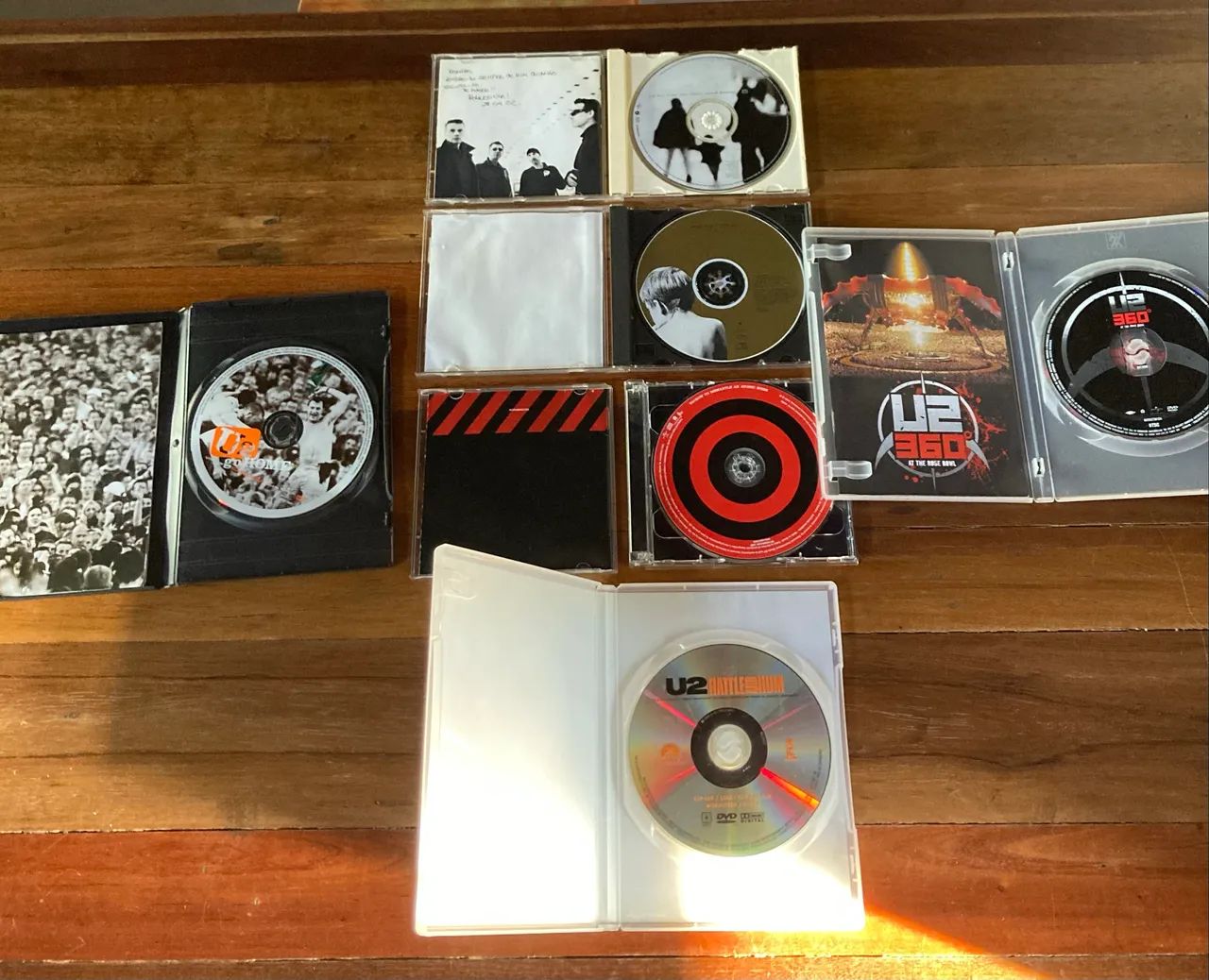 U2 - Lote c/ 4 DVDS + 3 CDS - Foto 2