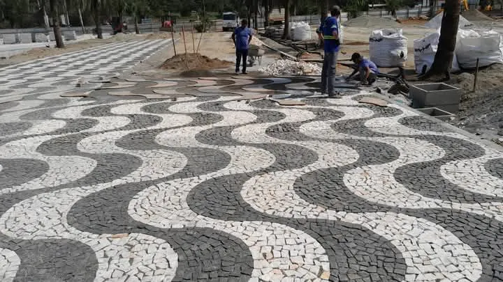 Pedras portuguesa preta