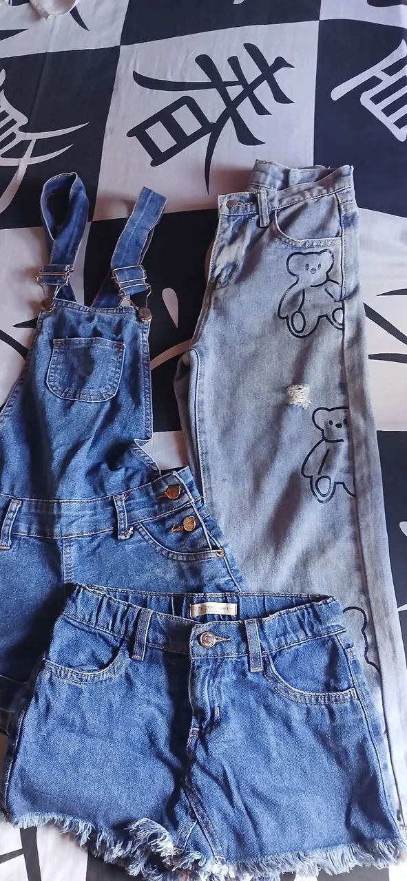 Kit Jeans Infantil: Jardineira, Shorts e Calça com Detalhes!