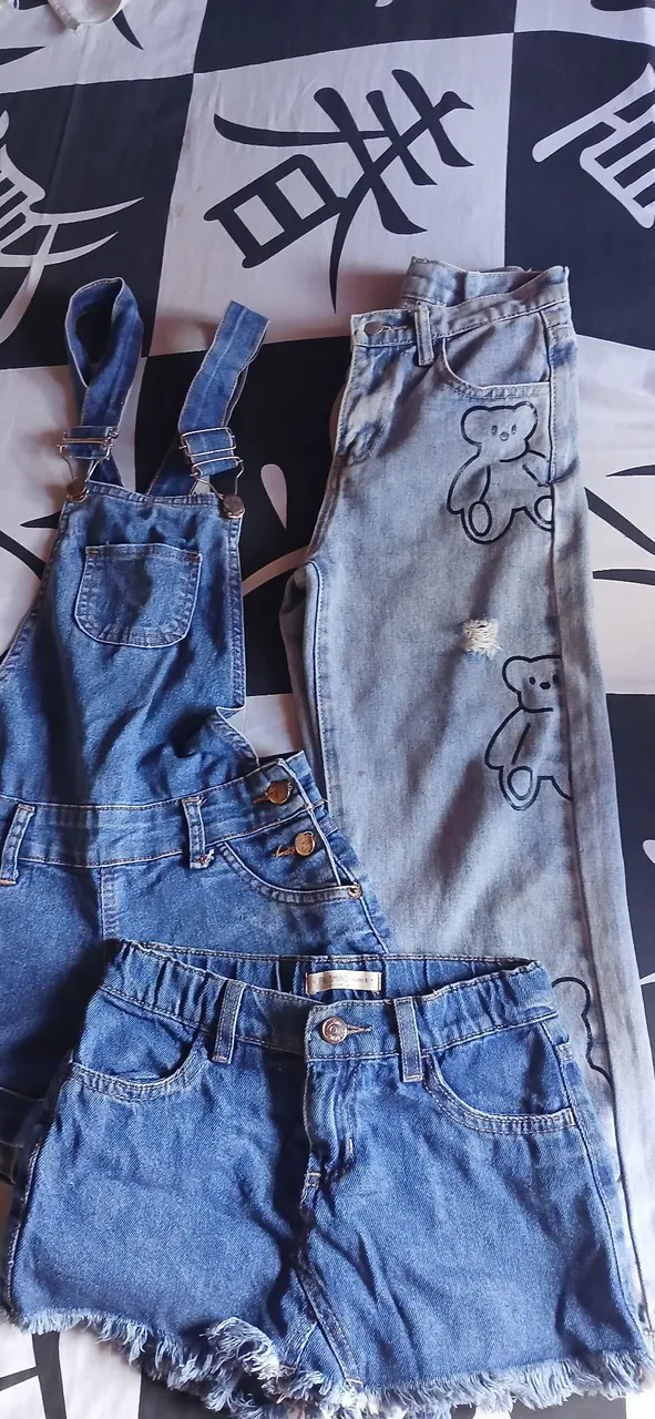Kit Jeans Infantil: Jardineira, Shorts e Calça com Detalhes!