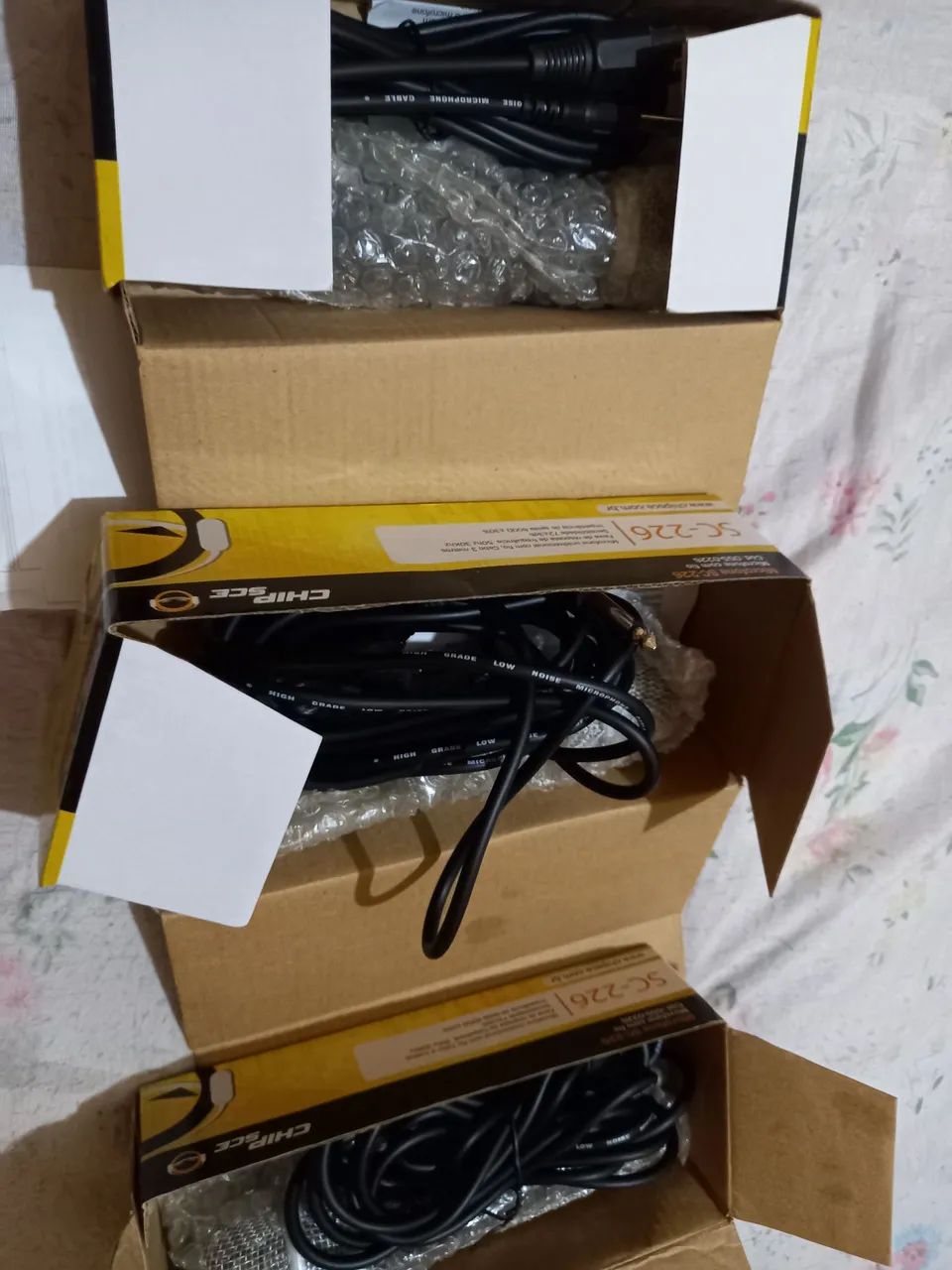 Microfone ChipSCE SC-226 com Fio - Novo - Foto 2