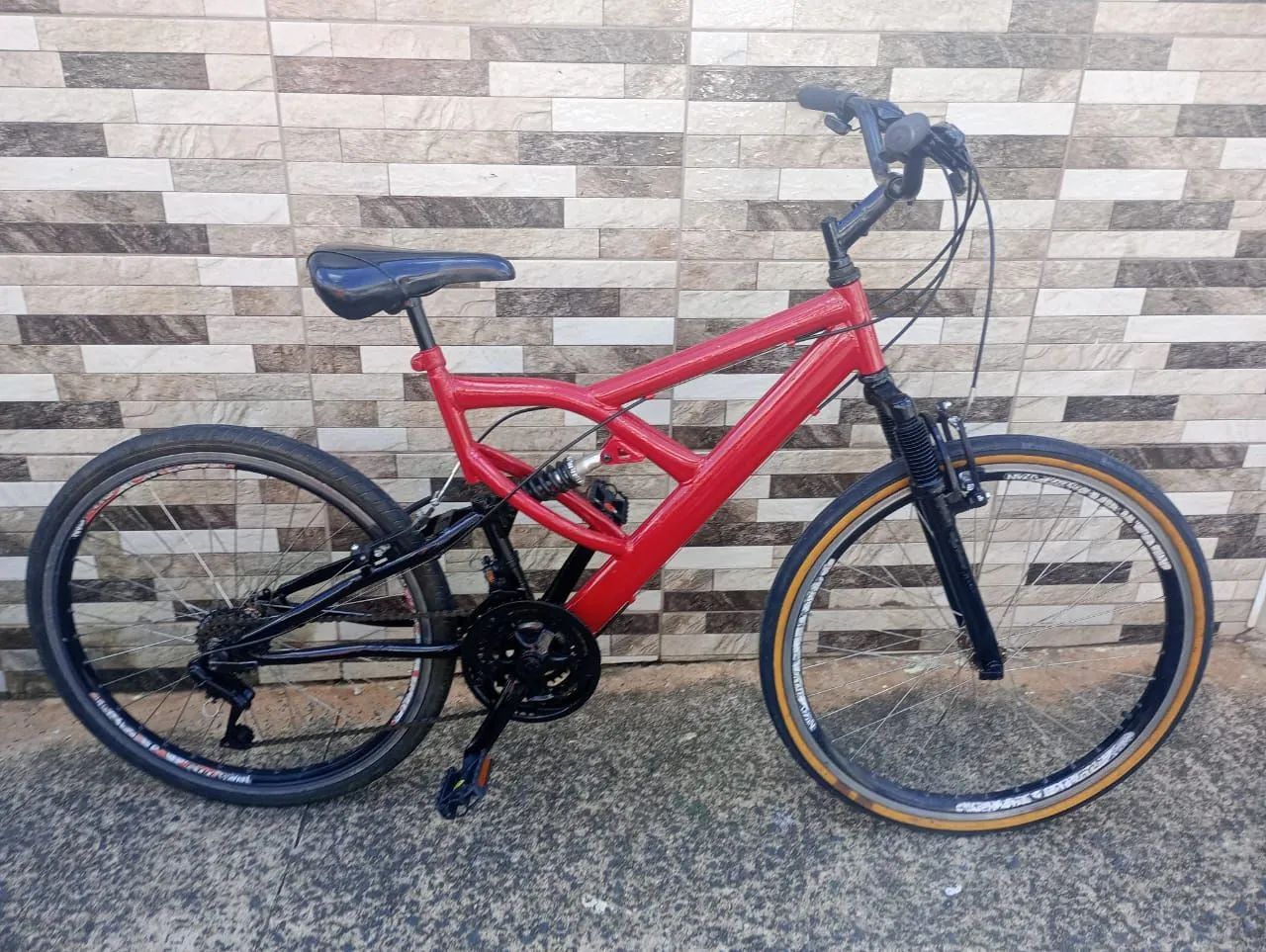 Bicicleta Mountain Bike Vermelha