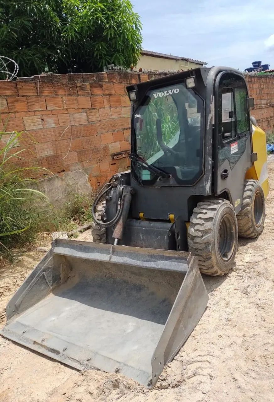 Volvo MC60B Cabinada 