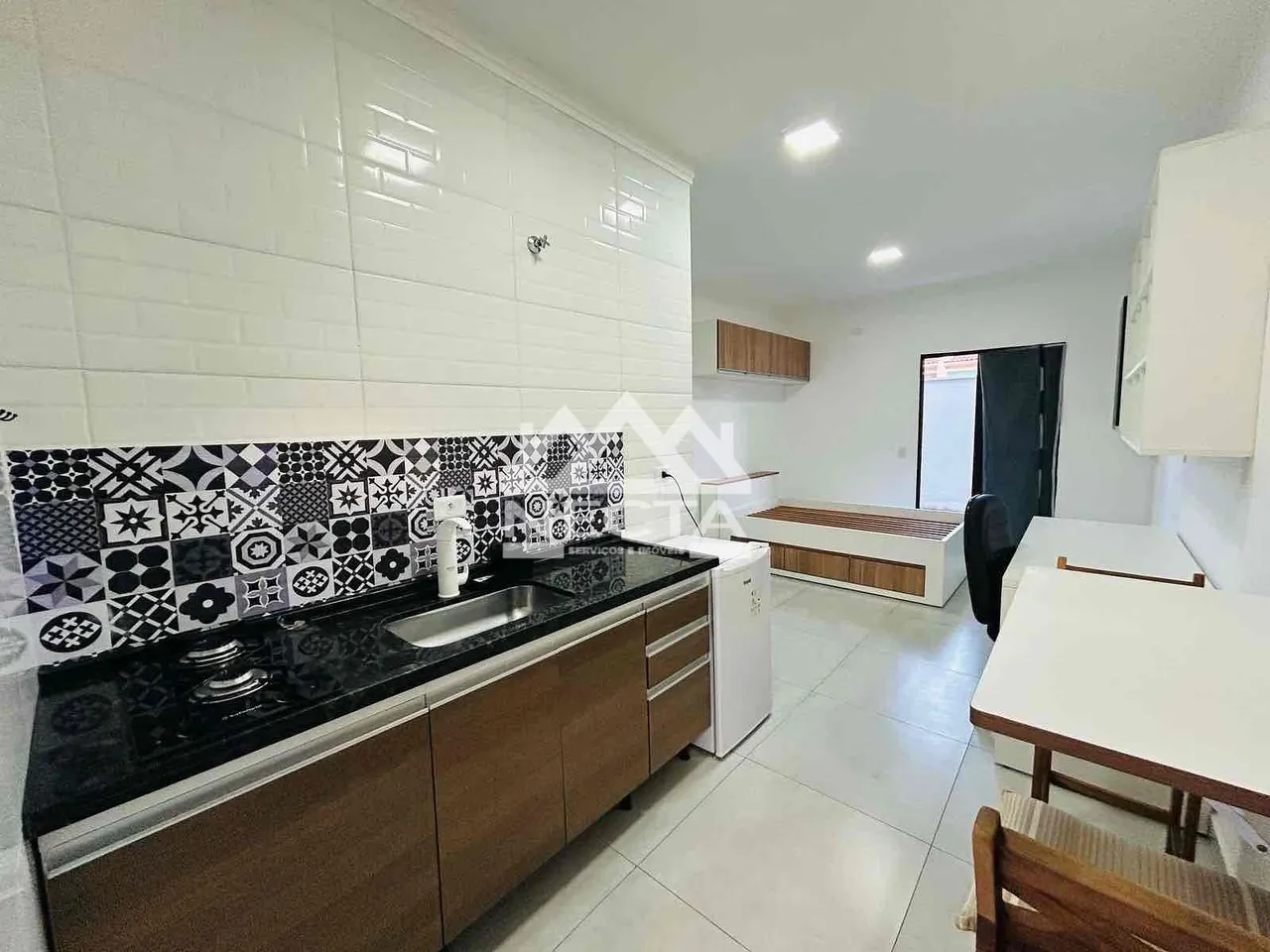 Kitnet para locação, 1 dormitório, 1 vaga de moto, 30m², Martim de Sá, Caraguatatuba, SP