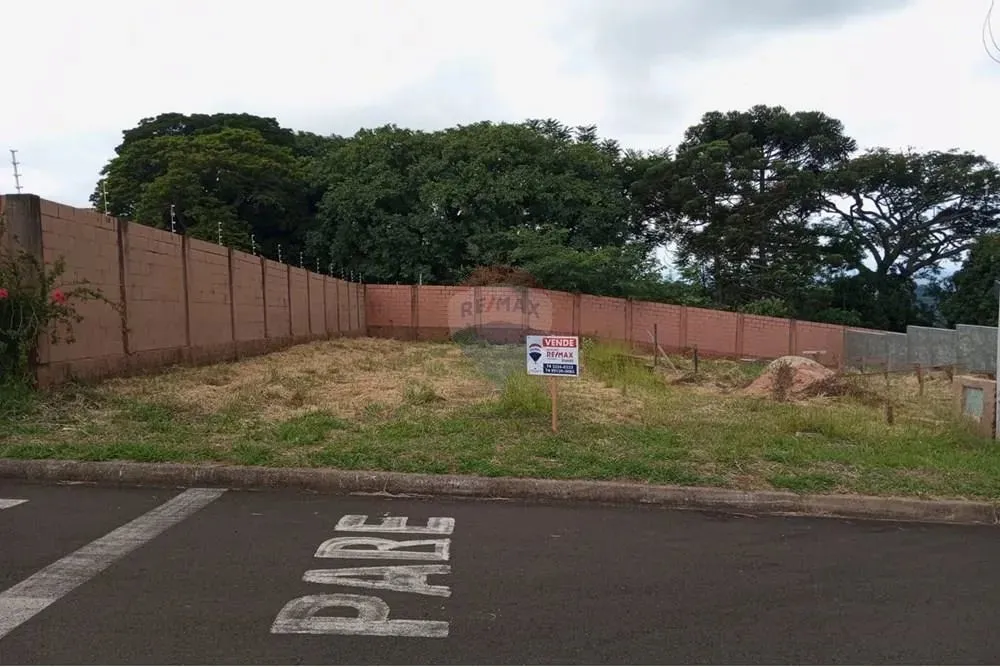 Terreno 360m² à venda no Condomínio Mirante da Serra 1 em Botucatu-SP