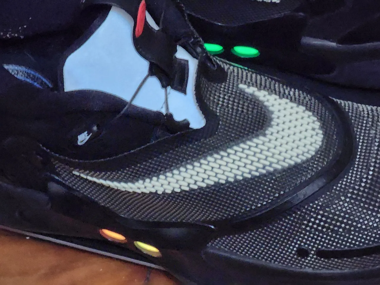 Tênis Nike Adapt BB 2.0