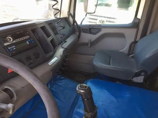 Volkswagen 31320 6x4 caçamba ano 2012 - Foto 8