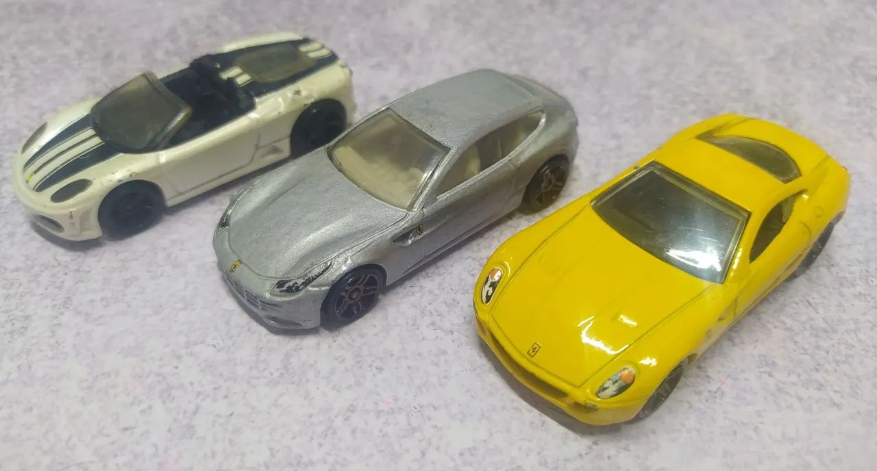 Lote de 8 Ferrari Hot Wheels  - Foto 4