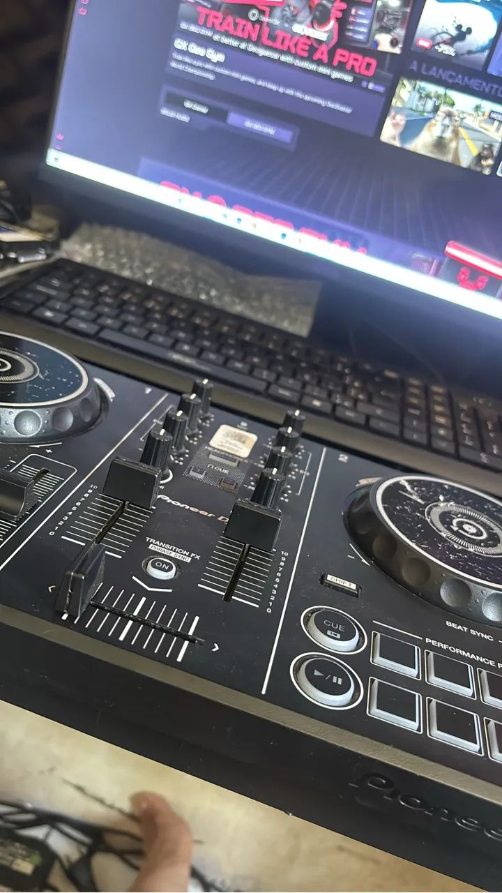 DDJ 200