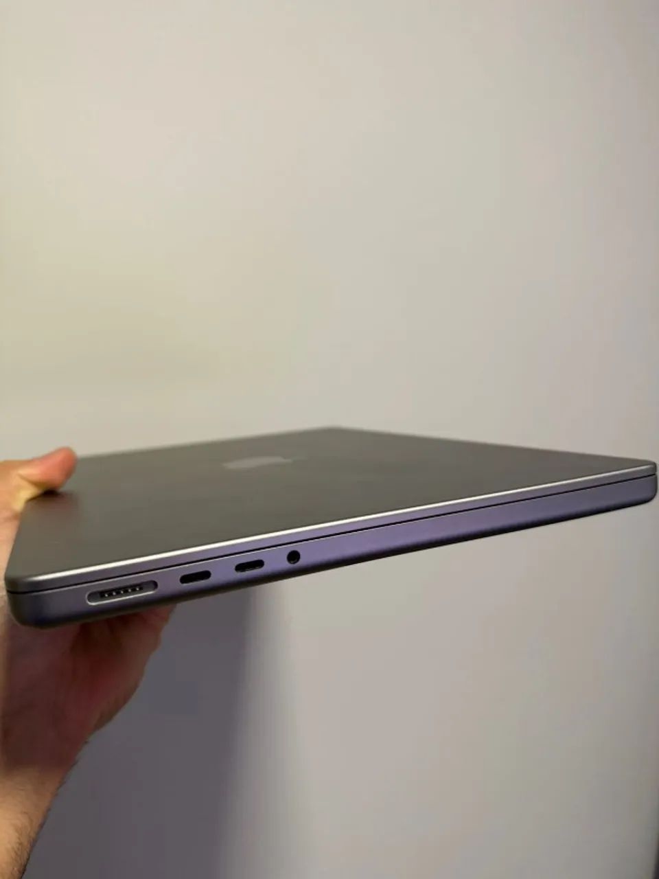 MacBookPro 14インチ M1 16/500GB 14core MacBook Pro M1 2021 (M1/16/500GB) 14 polegadas - Notebooks - Santa