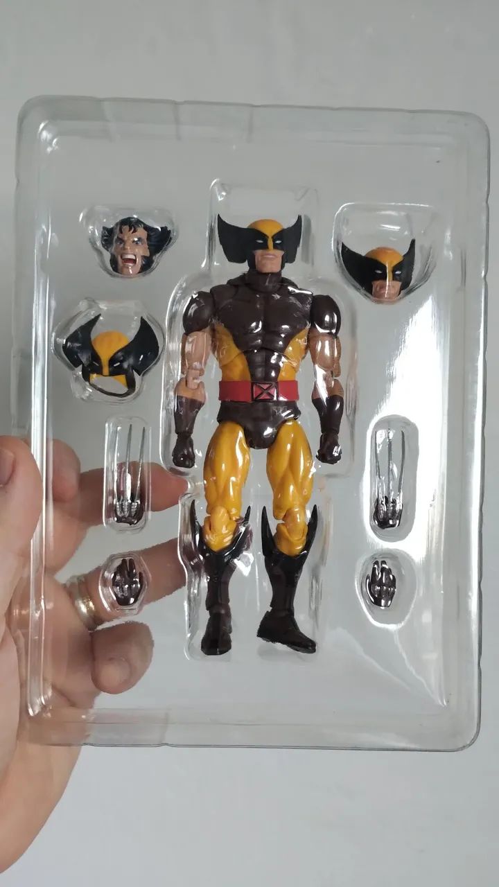 Wolverine Brown CT Toys Mafex 