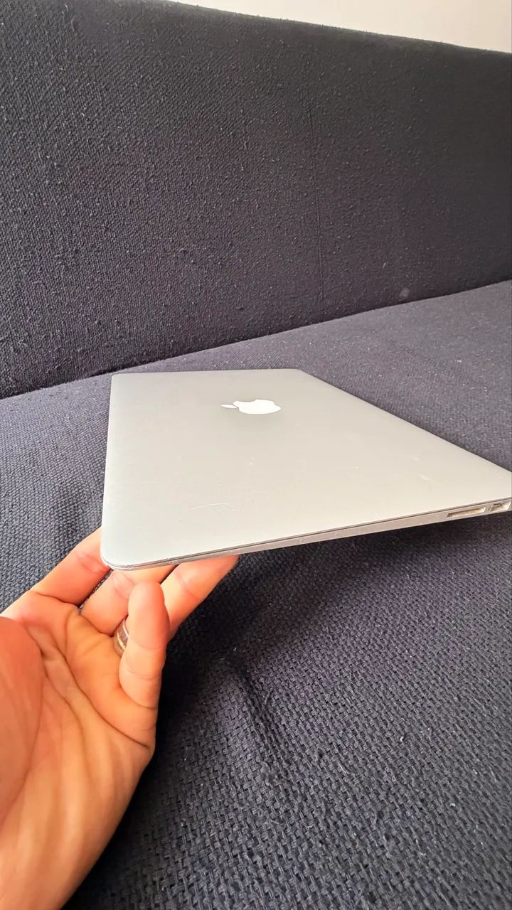 【箱あり】 Mac Book Air （13インチ，Early 2014） MacBook Air ☆MacBook Air・13-inch, Early 2014 - Core i5 1.4GHz