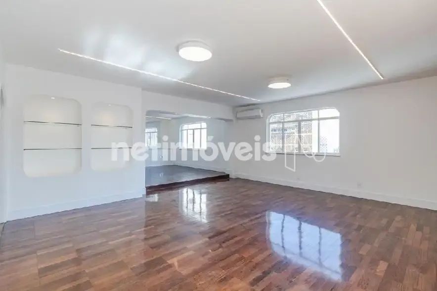 Apartamento iluminado e recem reformado com 03 suítes no Jardins - Foto 2
