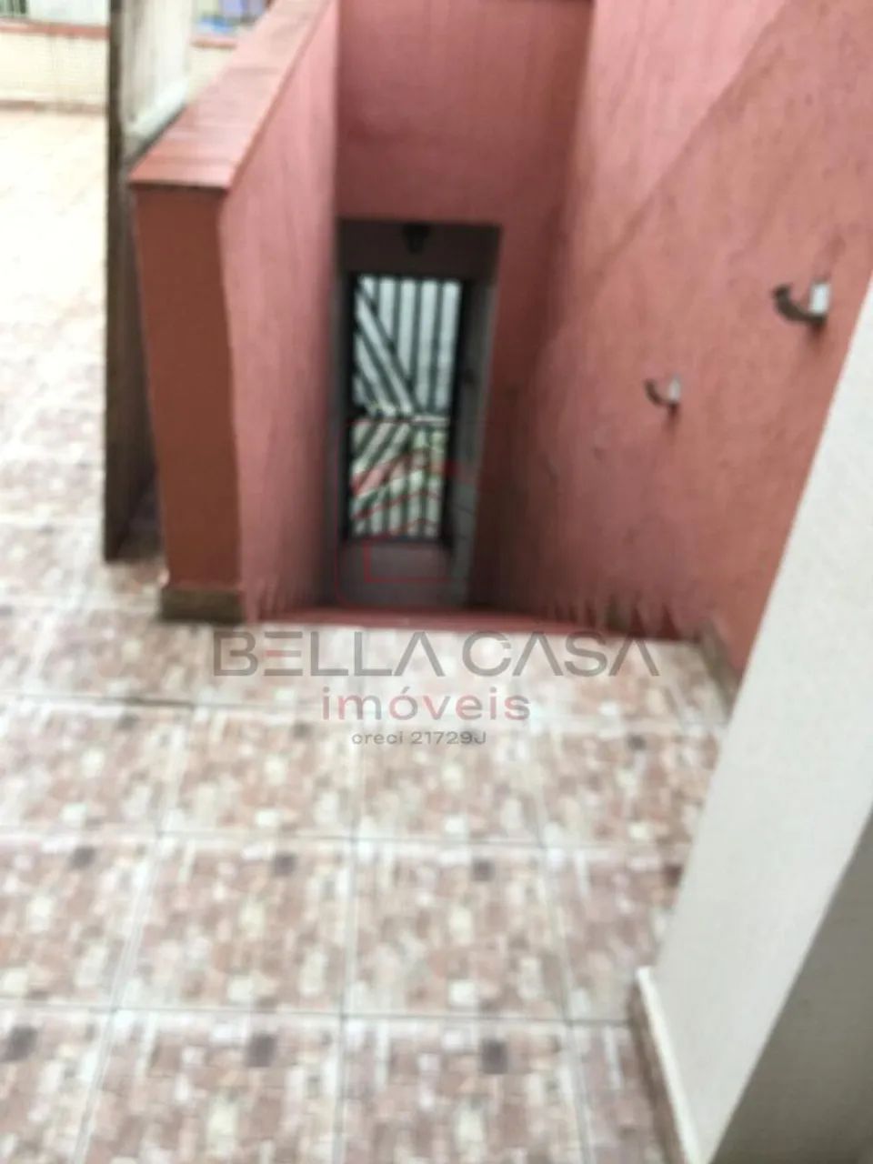 Sobrado amplo com 3 dormitórios e churrasqueira - Foto 4