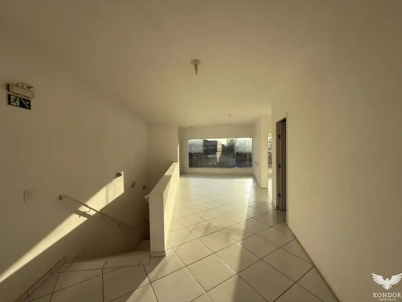 Loja no ORLEANS com 135m² - Foto 4