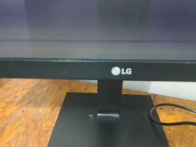 Monitor 24 Polegadas com Base Giratória - Foto 4