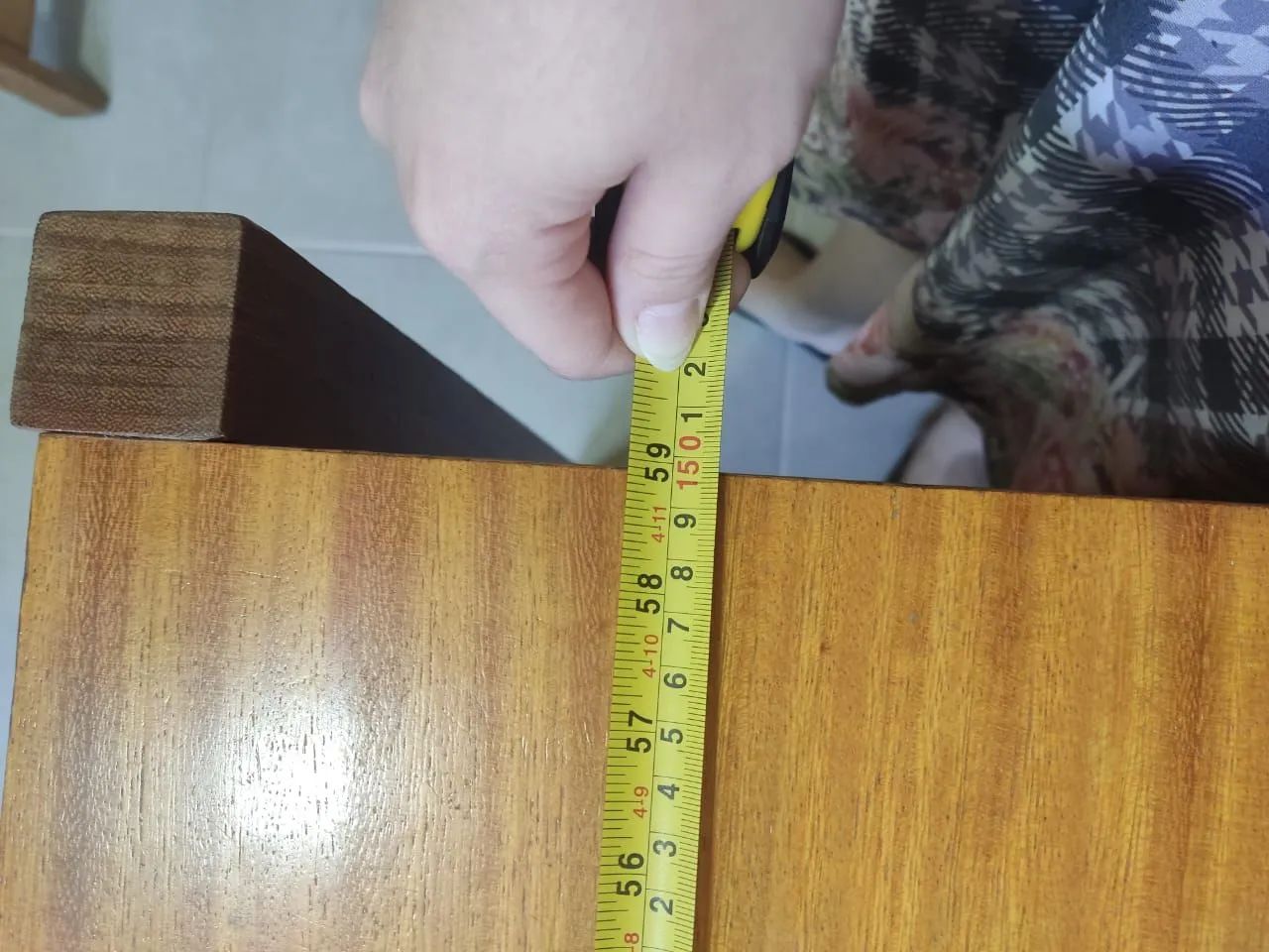 Vendo mesa de madeira para escritório  - Foto 5