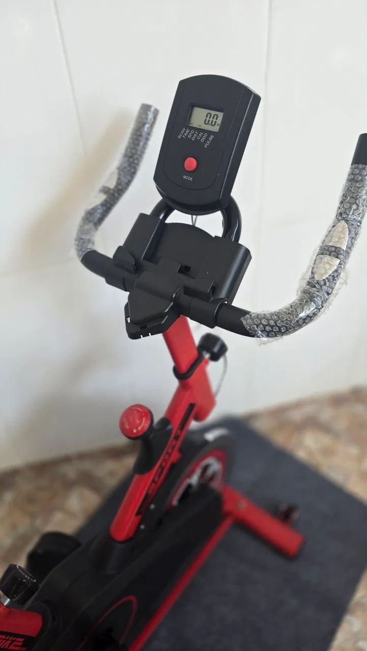 Bicicleta ergom étrica NOVA  - Foto 2