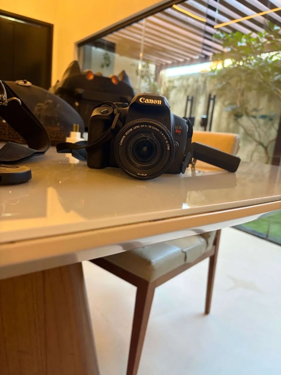 Vendo Câmera DSLR canon EOS Rebel t8i   - Foto 2