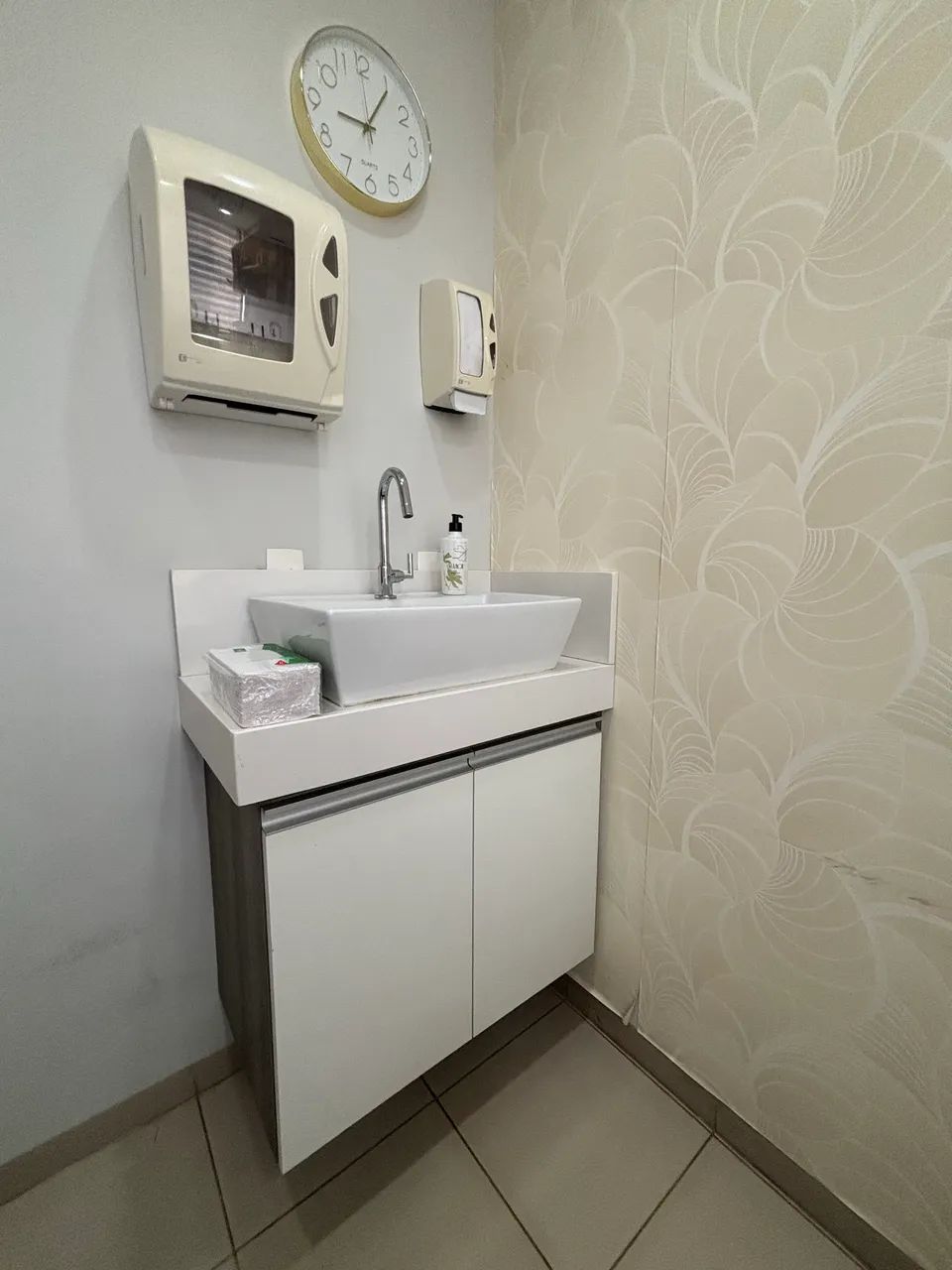 Pia com Bancada e Armário  - Foto 4