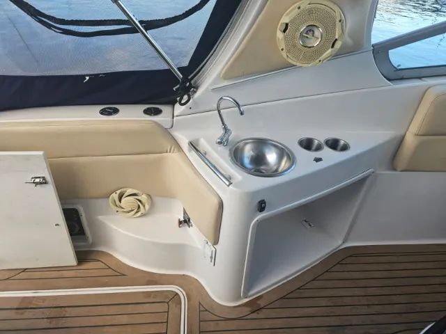 Lancha  Four Wins com 28,5 pés, motor V8 com 328 Hp ano 2011 - Foto 9