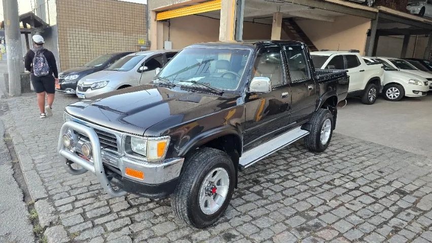 Toyota Hilux CD SR5 4X4 2.8 Diesel 2000