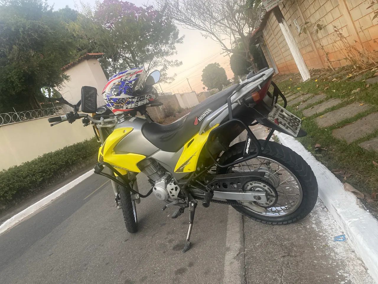 Broa 150 impecável só pegar e andar 