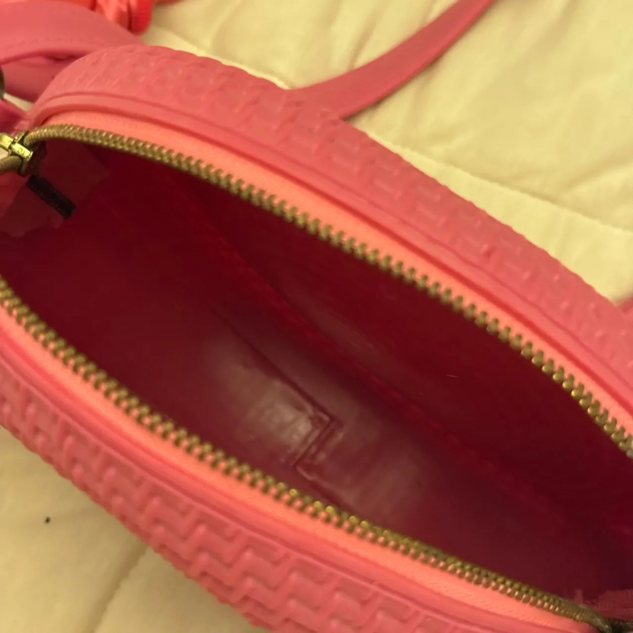 Bolsa Circular Rosa com Lenço  - Foto 4