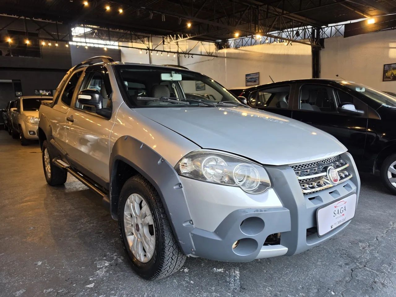 Fiat Strada Adv. Ext. 1.8 Locker Dual.flex CE 2011 - Foto 3