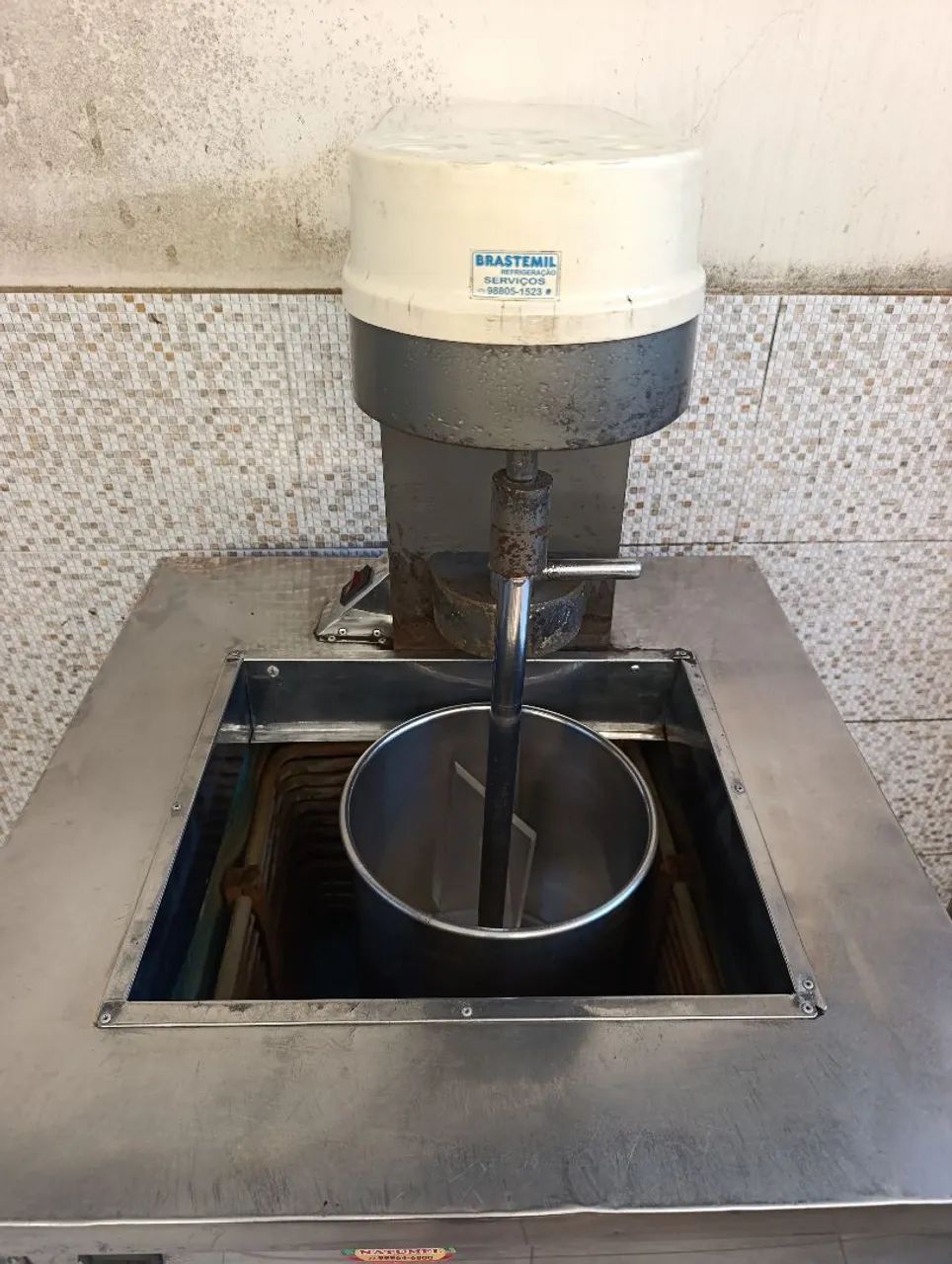 Máquina de picolés e sorvete 