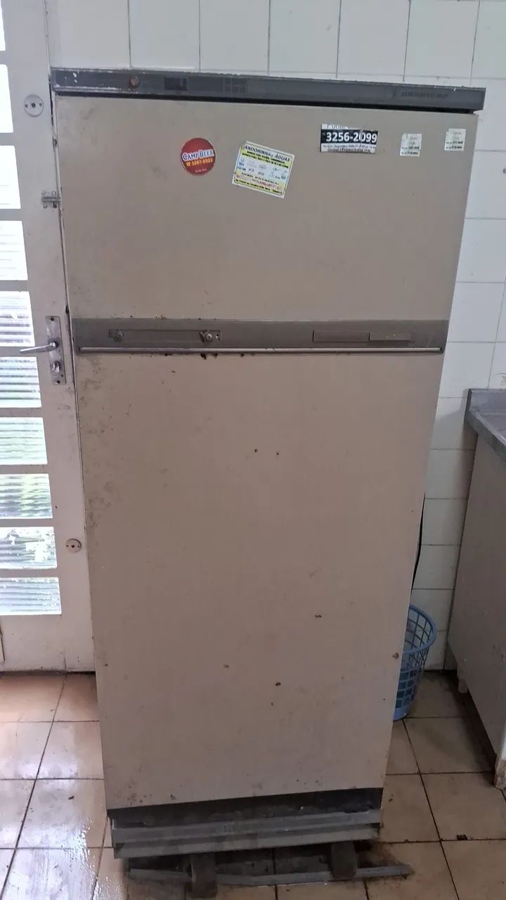 Geladeira Brastemp usada funcionando 127v