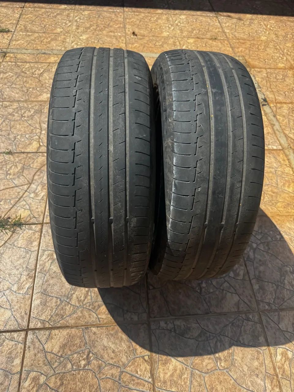 Pneu 225/60/18 - Peças para carros, vans e utilitários - Setor