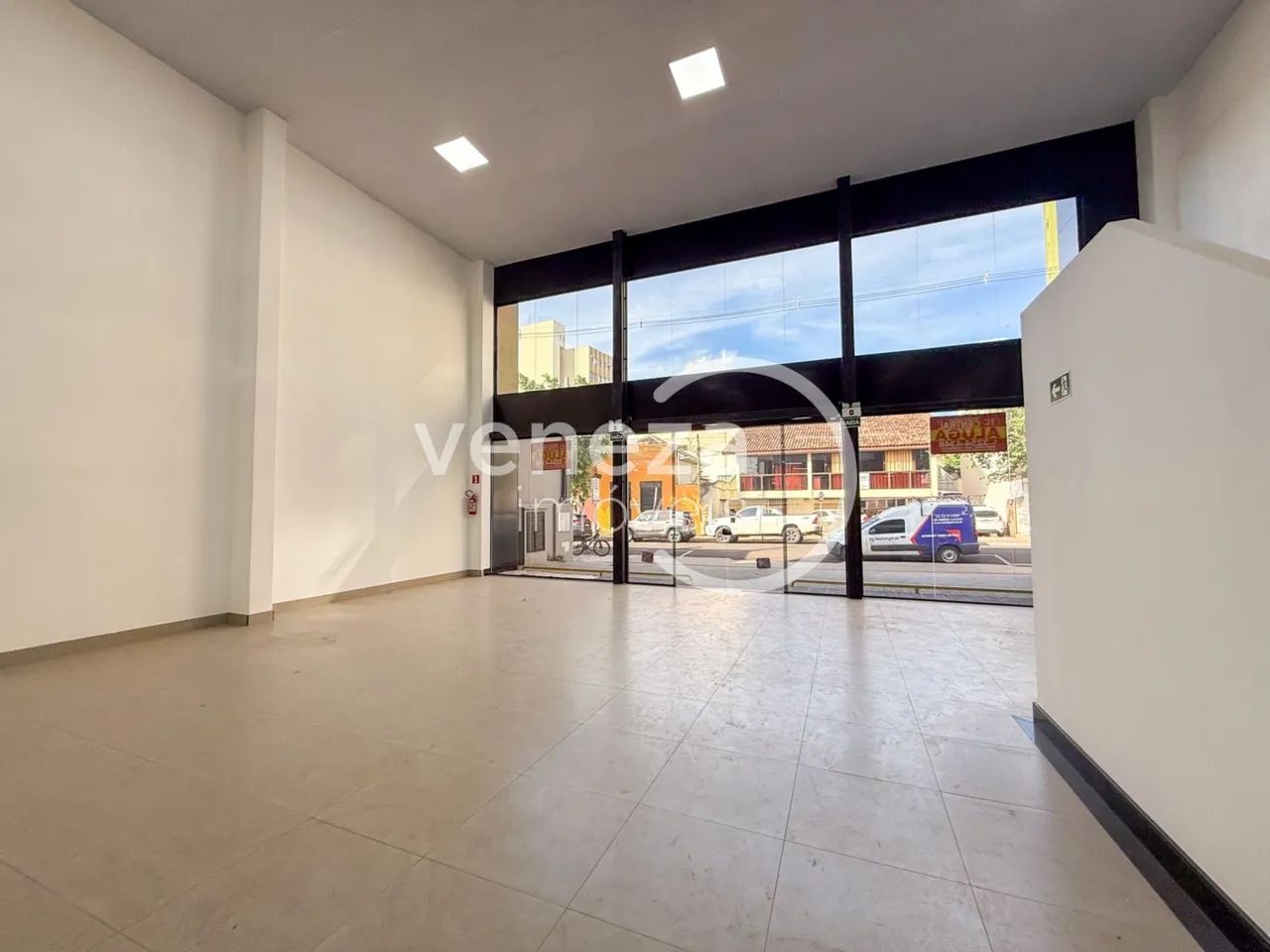 Imóvel comercial para alugar, 999 m² no Centro de Cambé - Foto 2