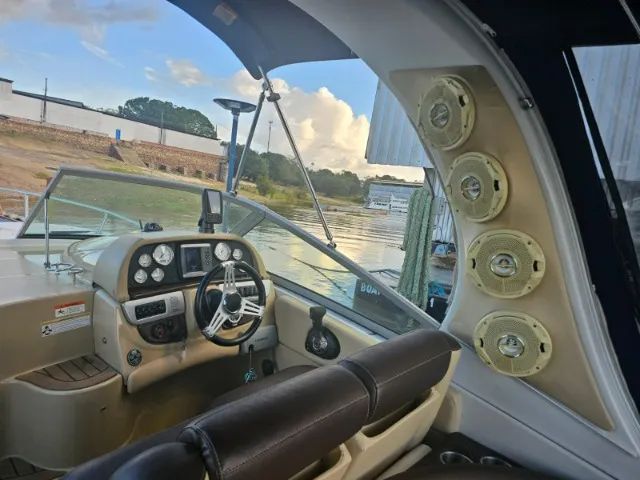 Lancha  Four Wins com 28,5 pés, motor V8 com 328 Hp ano 2011 - Foto 11