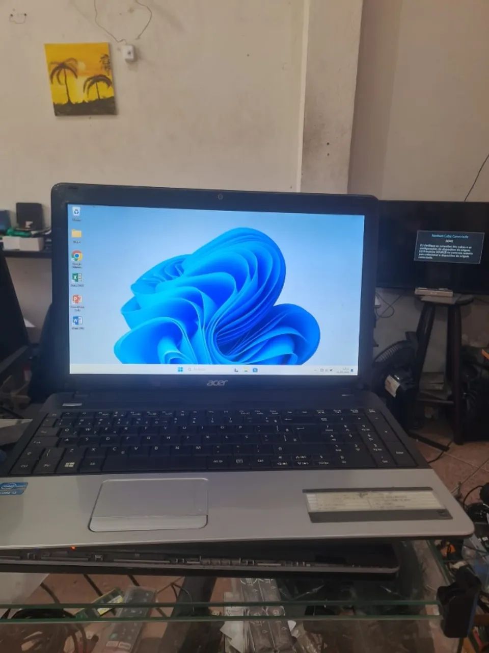 Notebook Aspire E1-571 Tela 16 Polegadas 4 GB de RAM em Ótimo estado! - Foto 4