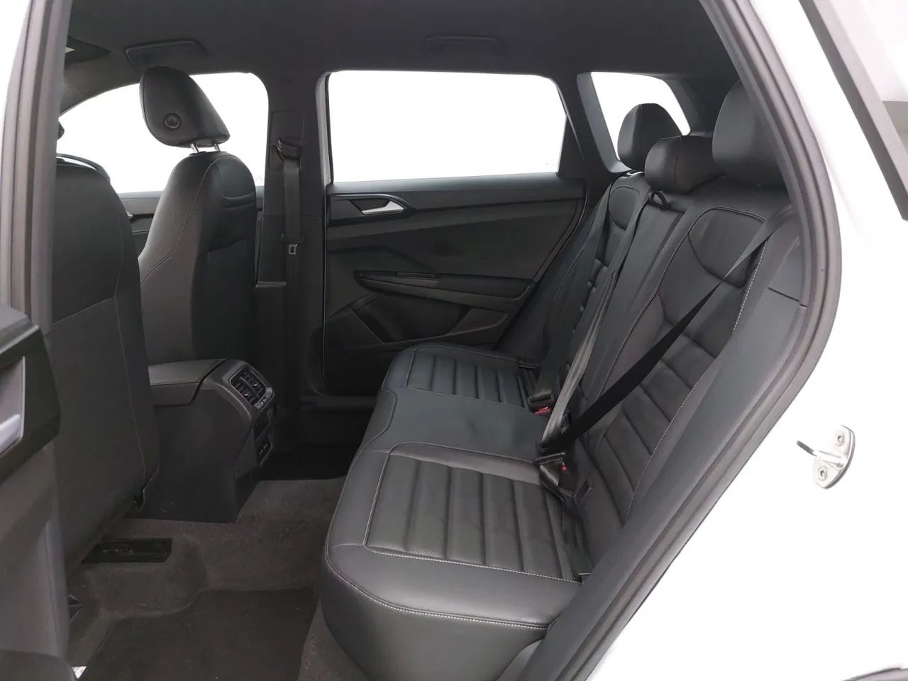 Volkswagen Taos Highline 1.4 250 TSI Flex Aut., foto 17 de 18