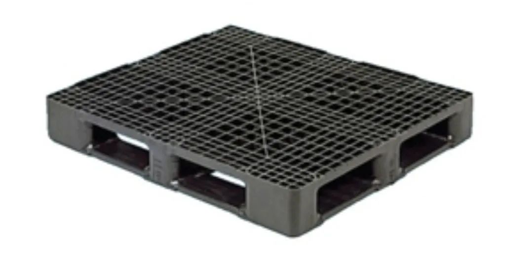 Pallet plástico usado em excelente condição 