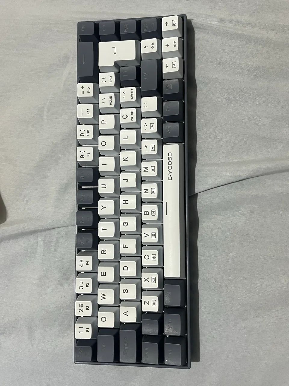 teclado mecanico e-yooso z686 switch vermelho com 68 teclas