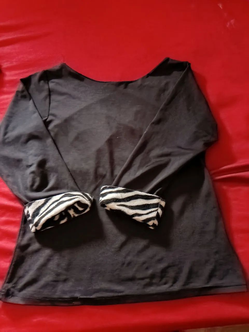 Blusa preta M com manga