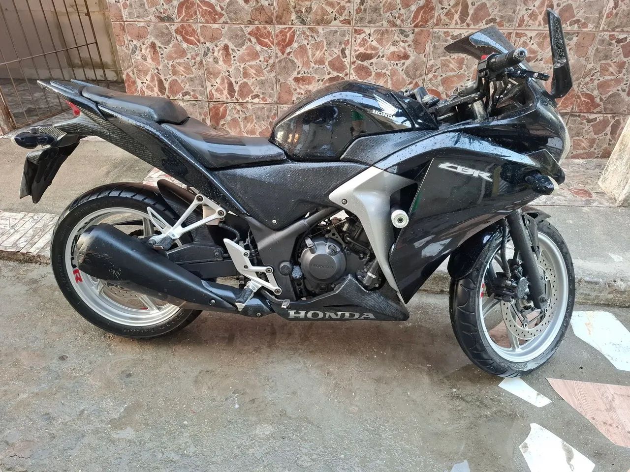 Vendo CBR 250R 2012 - Foto 4
