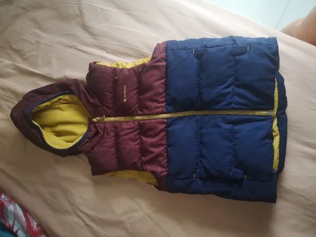 Colete Acolchoado Infantil com Capuz Quechua (Decathlon) - Foto 5