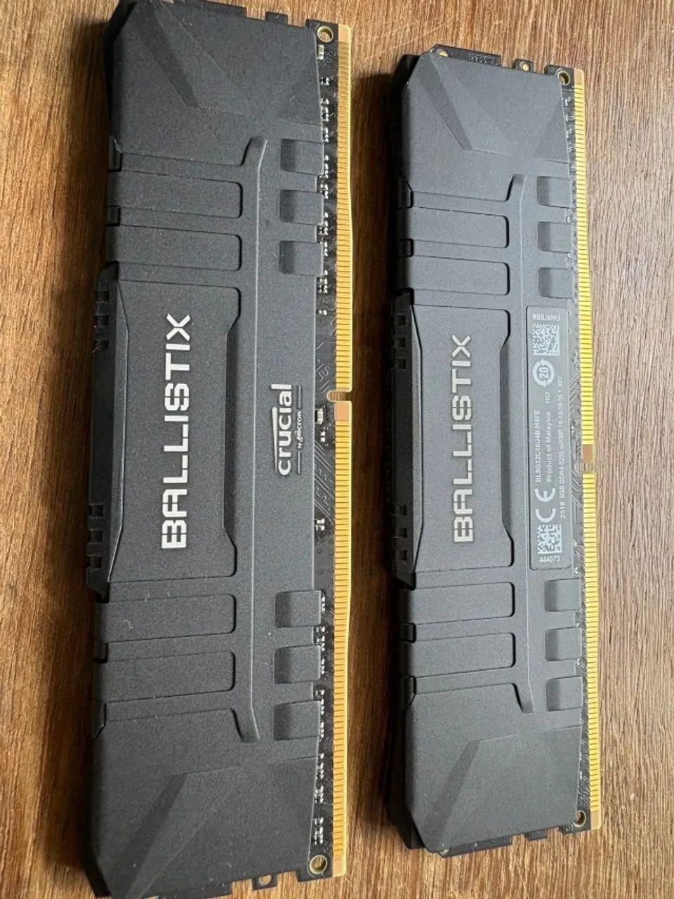 Crucial Ballistix DDR4 16GB 3200MHz　2個売り Memória RAM 16GB (2x8GB) DDR4 Crucial Ballistix 3200MHz - Memória
